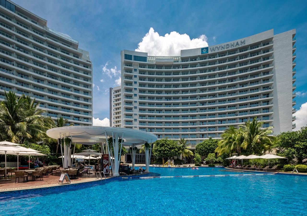 Wyndham Sanya Bay Hotel Exterior photo
