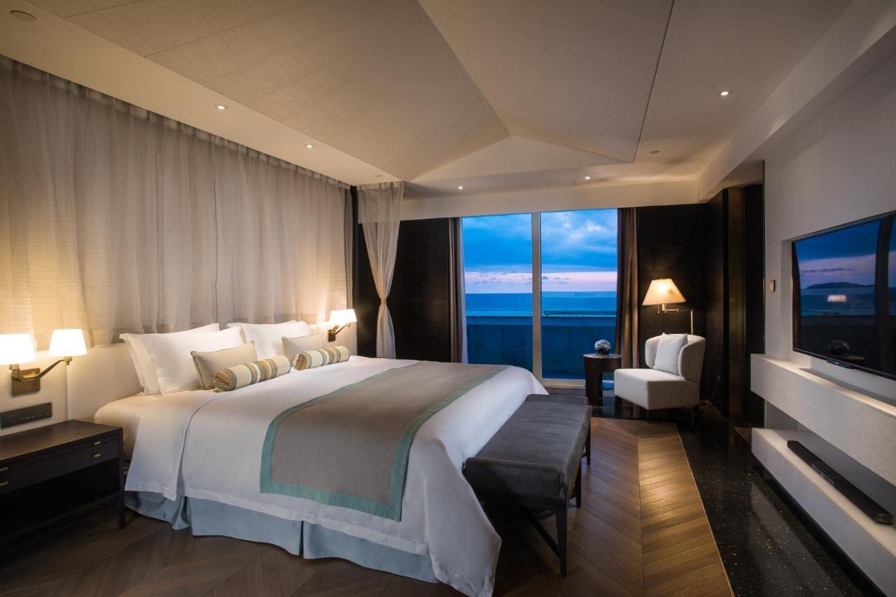 Wyndham Sanya Bay Hotel Exterior photo