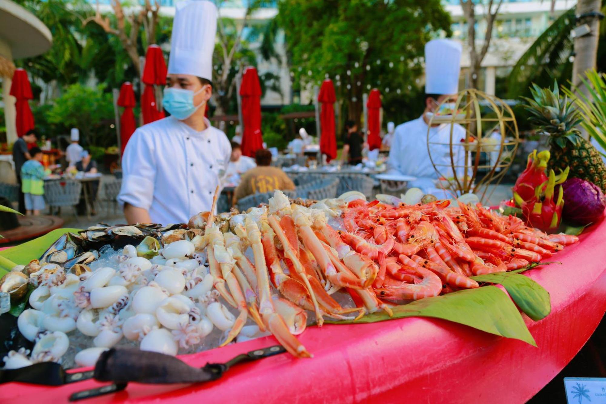 Wyndham Sanya Bay Hotel Exterior photo
